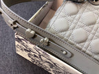 MEDIUM LADY 20 BAG IN GREY CALFSKIN