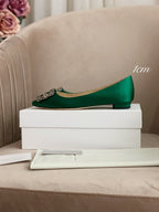 Hangisi Green Satin Crystal Embellished Pumps 700532