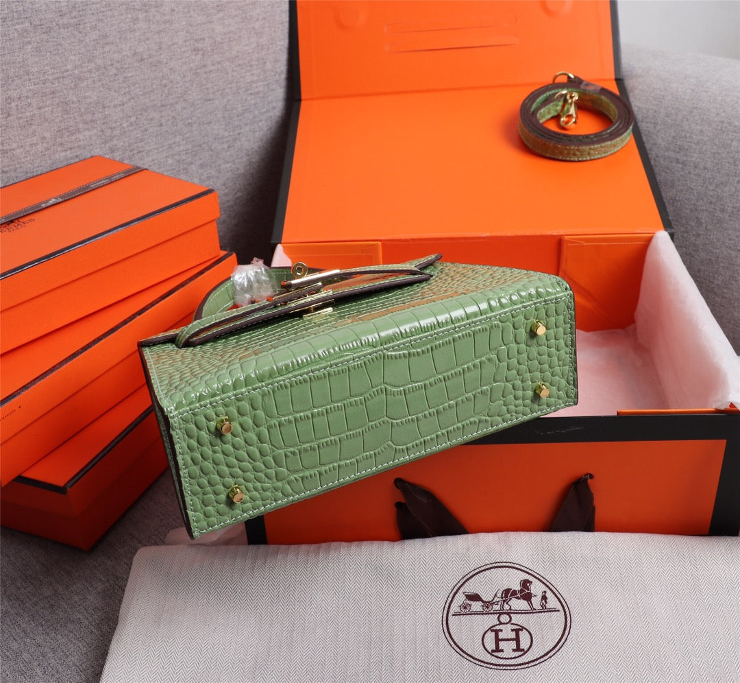 HM KELLY MINI 22 PICKLE CROCODILE EMBOSSED CALFSKIN GOLD HARDWARE
