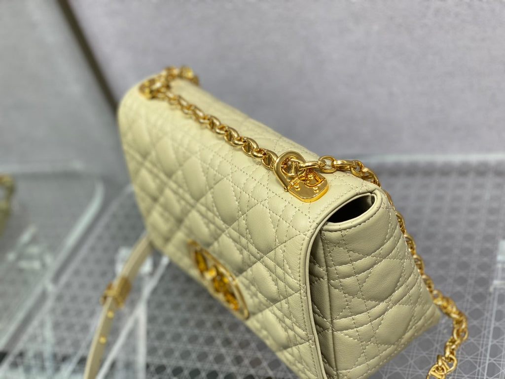 medium caro 25.5 light yellow calfskin