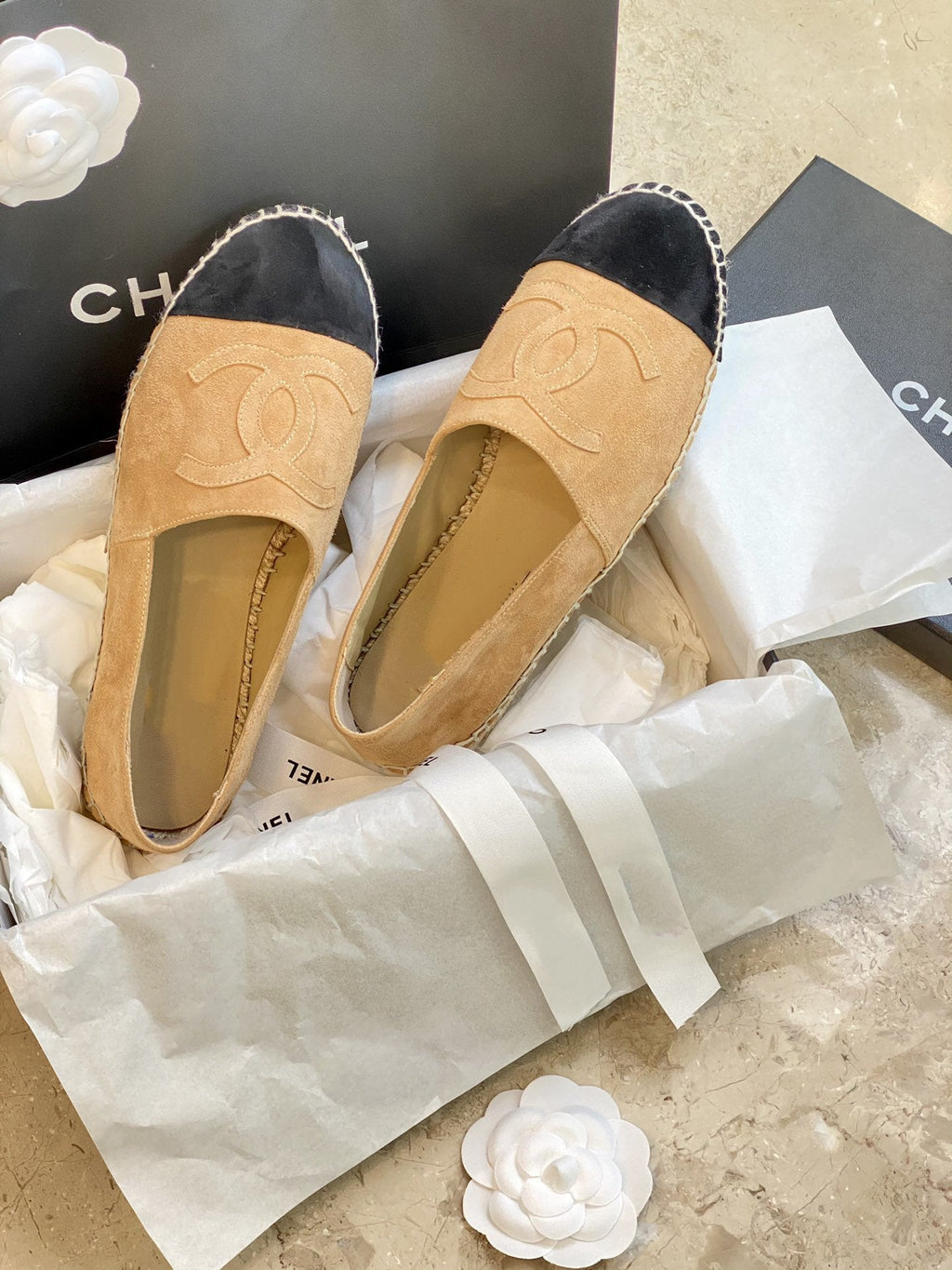 espadrilles beige suede black velvet