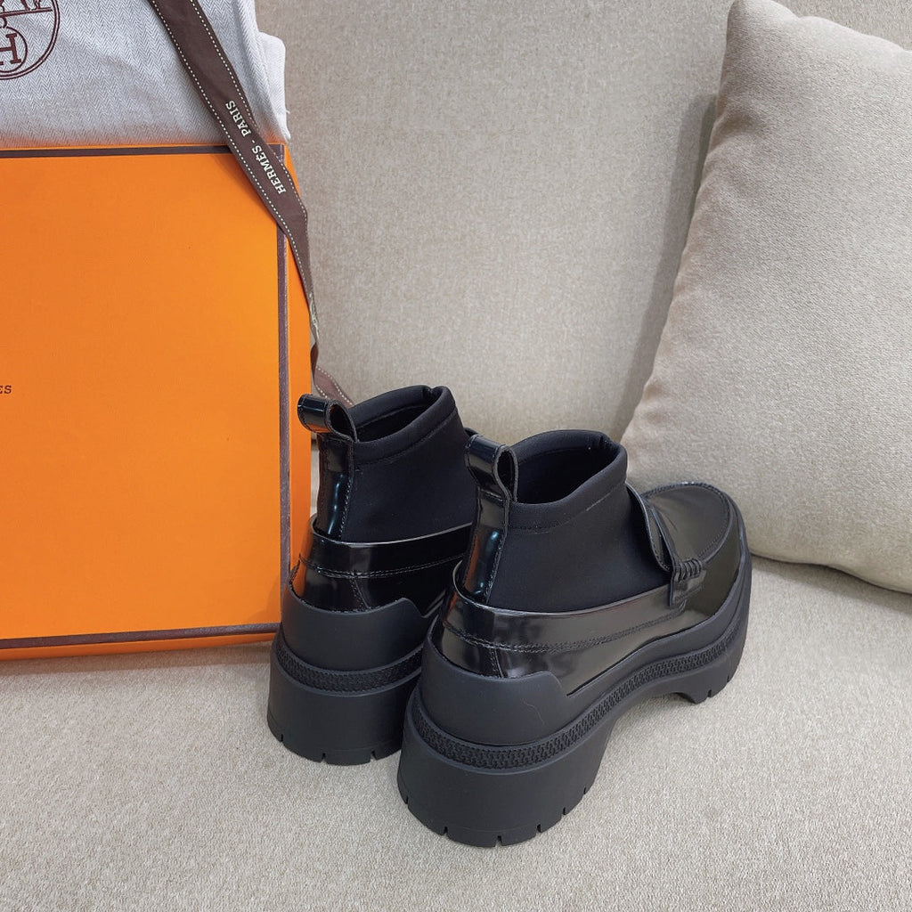 HM Short Boot Black Cowhide 348002