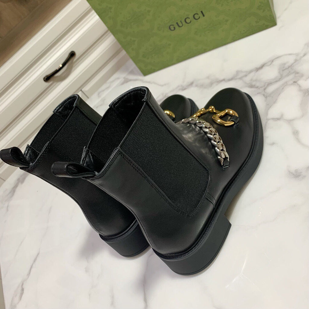 HORSEBIT ANKLE BOOTS WITH CHAIN IN BLACK CALFSKIN