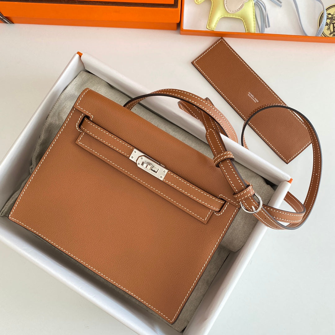 Kelly Danse II 22cm Tan Evercolor Leather Shw