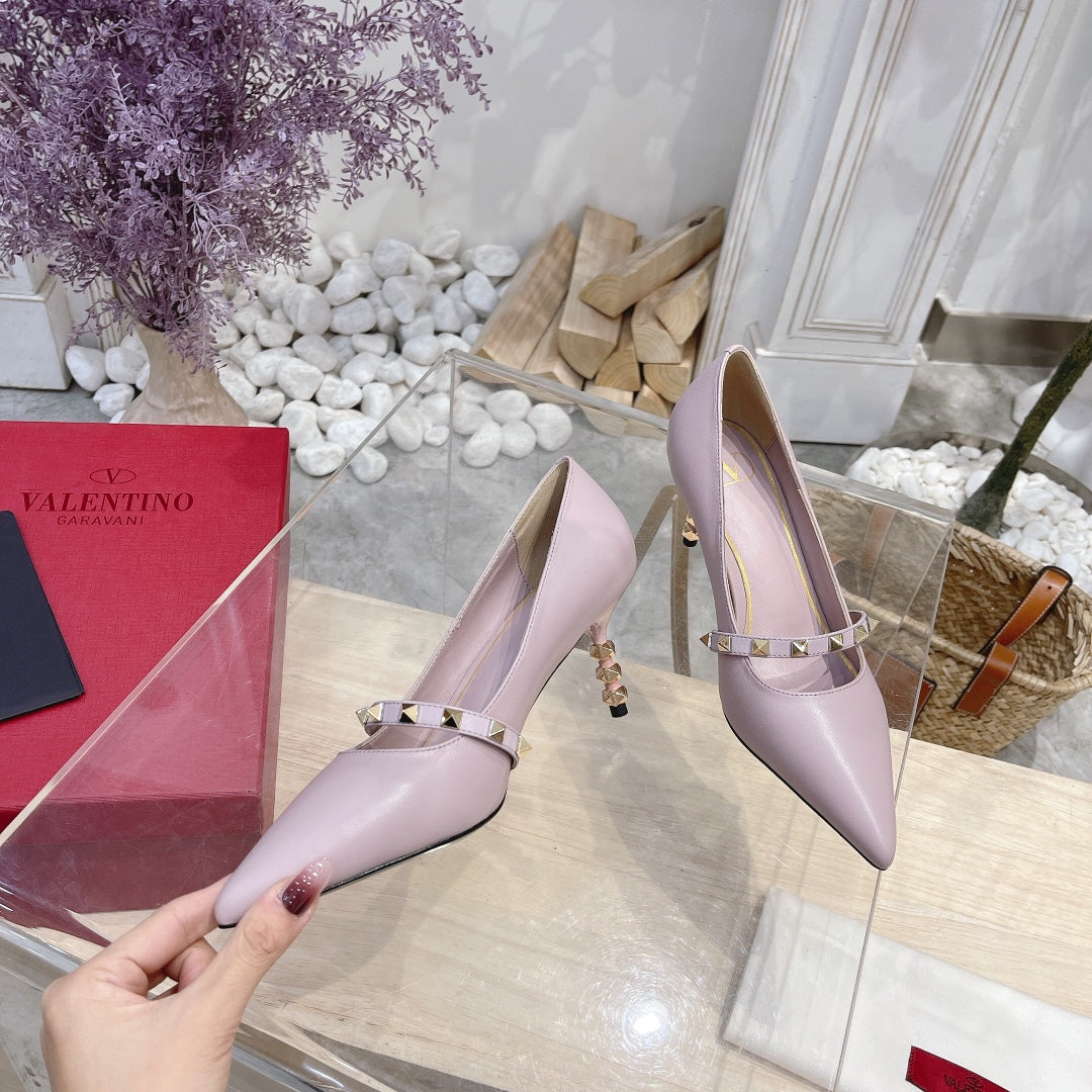 VT Rockstud Pumps Pink Sheepskin Leather