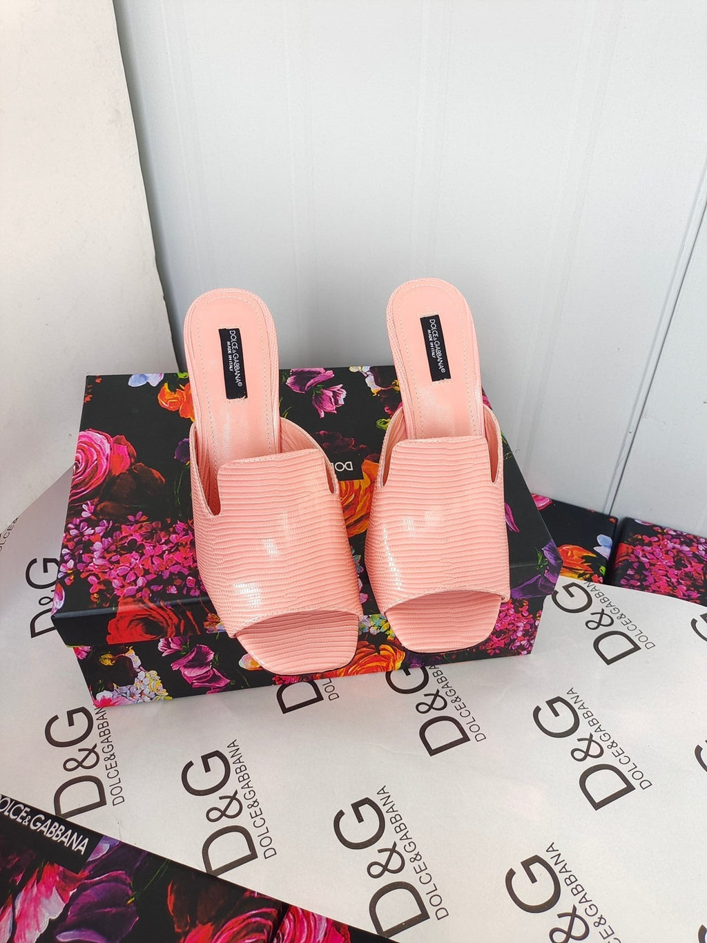 d&g iguana print pastel pink calfskin 90 heel