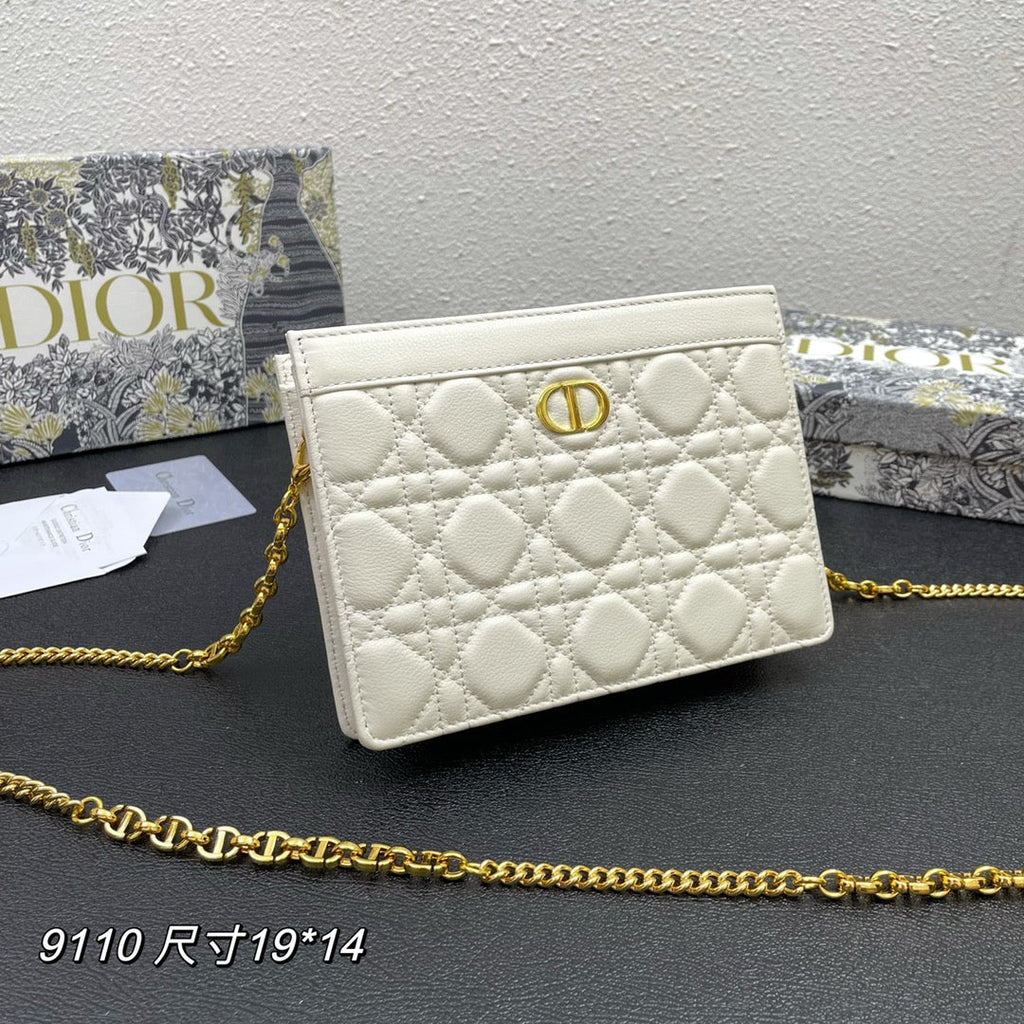 CARO POUCH 19 BAG IN WHITE CALFSKIN