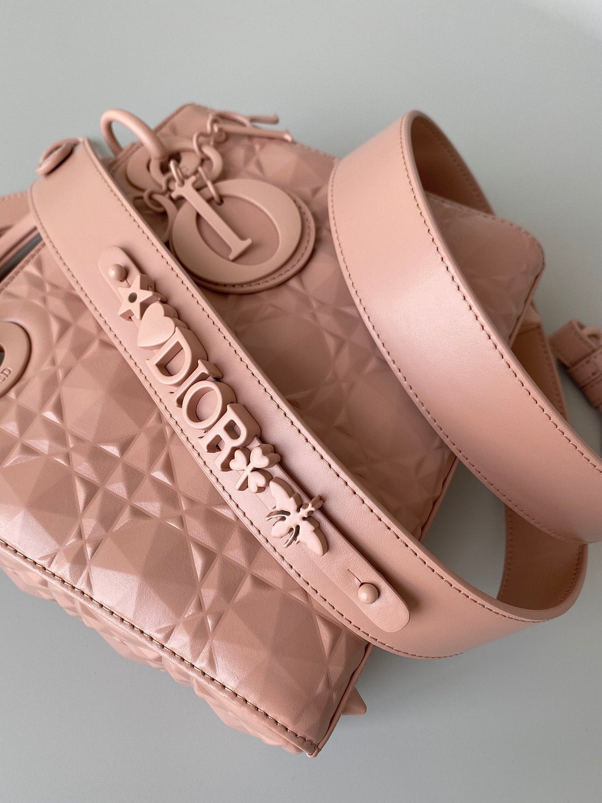 SMALL LADY 20 BLUSH ULTRAMATTE LAMBSKIN DIAMOND MOTIF