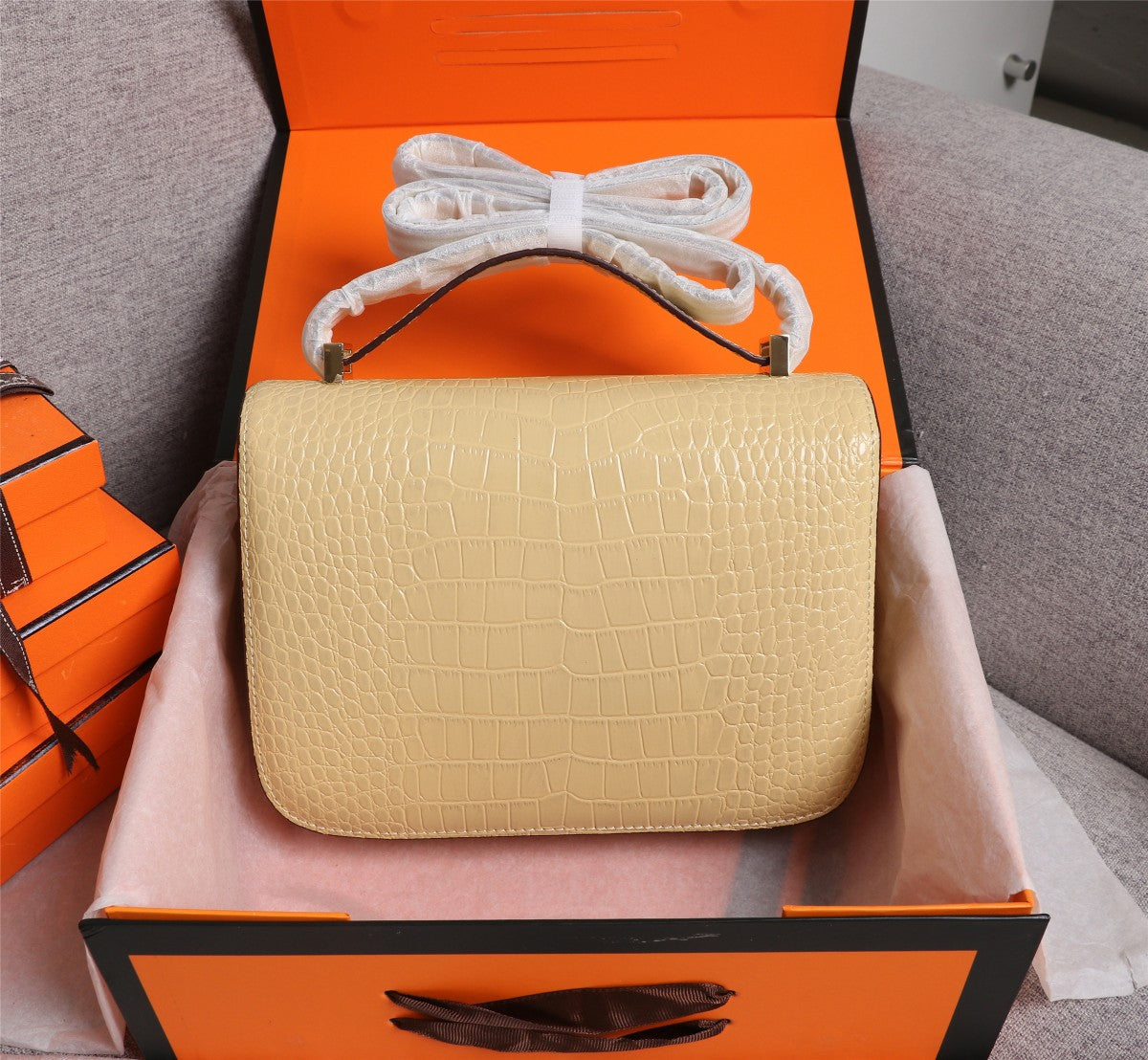 HM CONSTANCE 23 FLAX CROCODILE EMBOSSED CALFSKIN GOLD HARDWARE