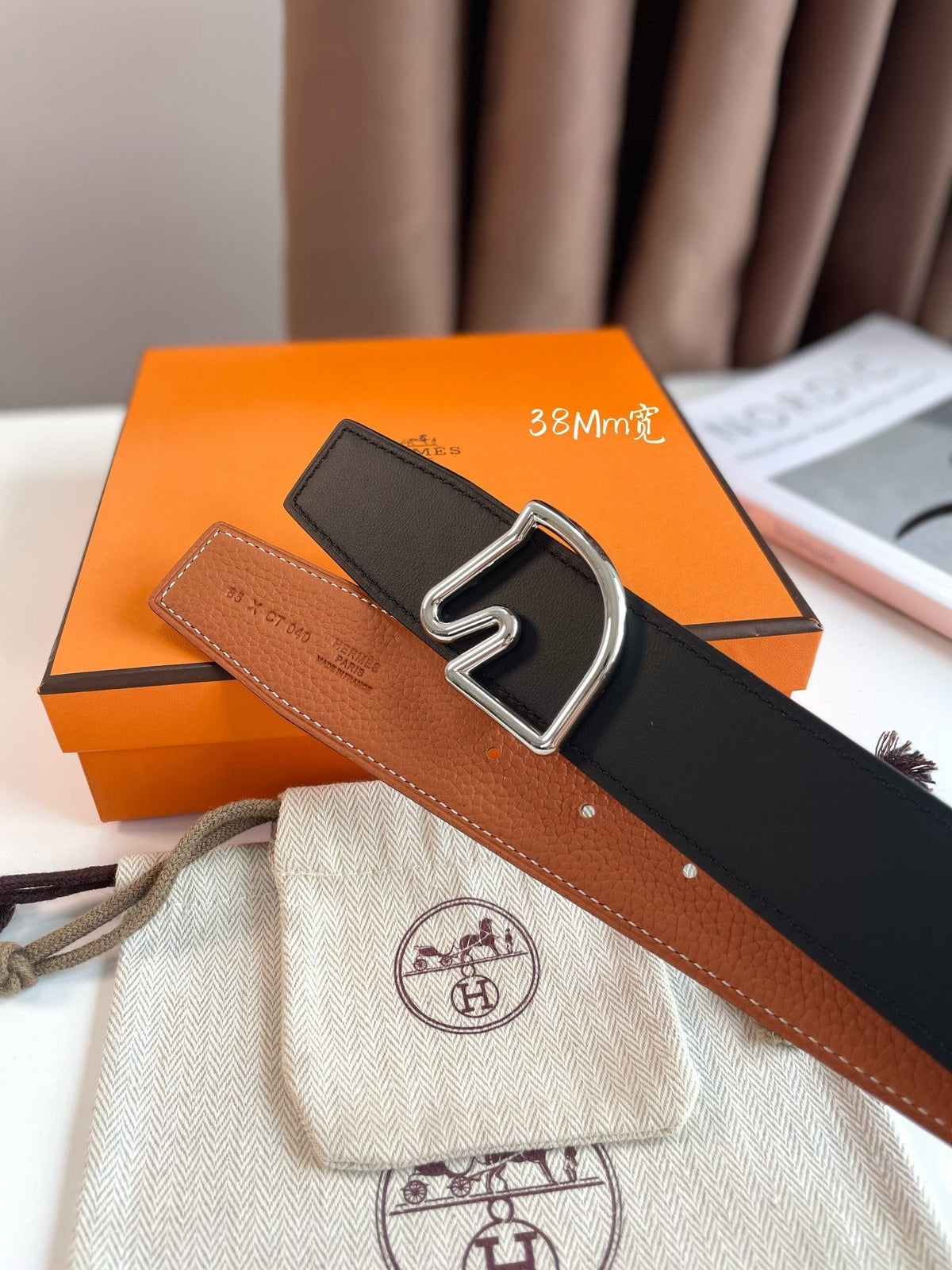 BOUCLE BELT BUCKLE & REVERSIBLE GINGER ORANGE AND BLACK LEATHER STRAP 38MM SILVER HARDWARE