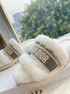 CD 25 Flat Slippers White Gray Wool 395564