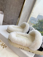 CD 25 Flat Slippers White Black Wool 395565