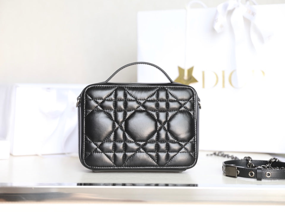 CARO BOX BAG 19 IN BLACK CALFSKIN
