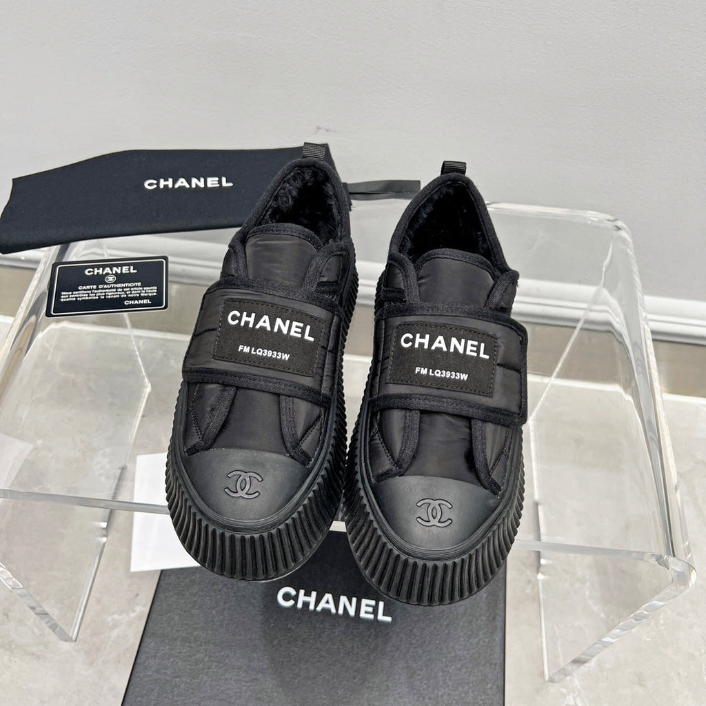 CC Low Sneaker Thick-Soled Black Rain Velvet Fabric