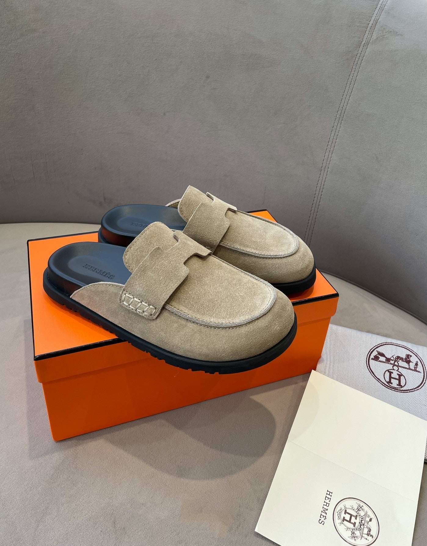 G0 MULE BEIGE SUEDE