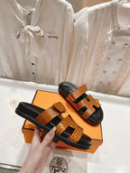 CHYPRE SANDAL BLACK AND BRIGHT BROWN LAMBSKIN