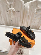 CHYPRE SANDAL BLACK LAMBSKIN