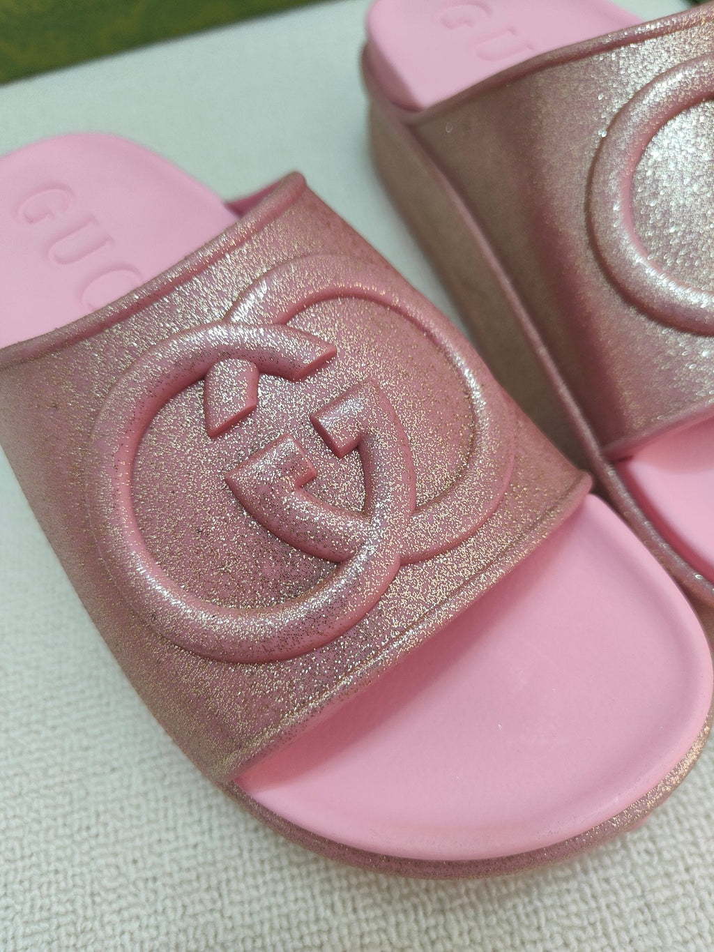GG Lide Sandal With Interlocking Pink Glitter Rubber 788130