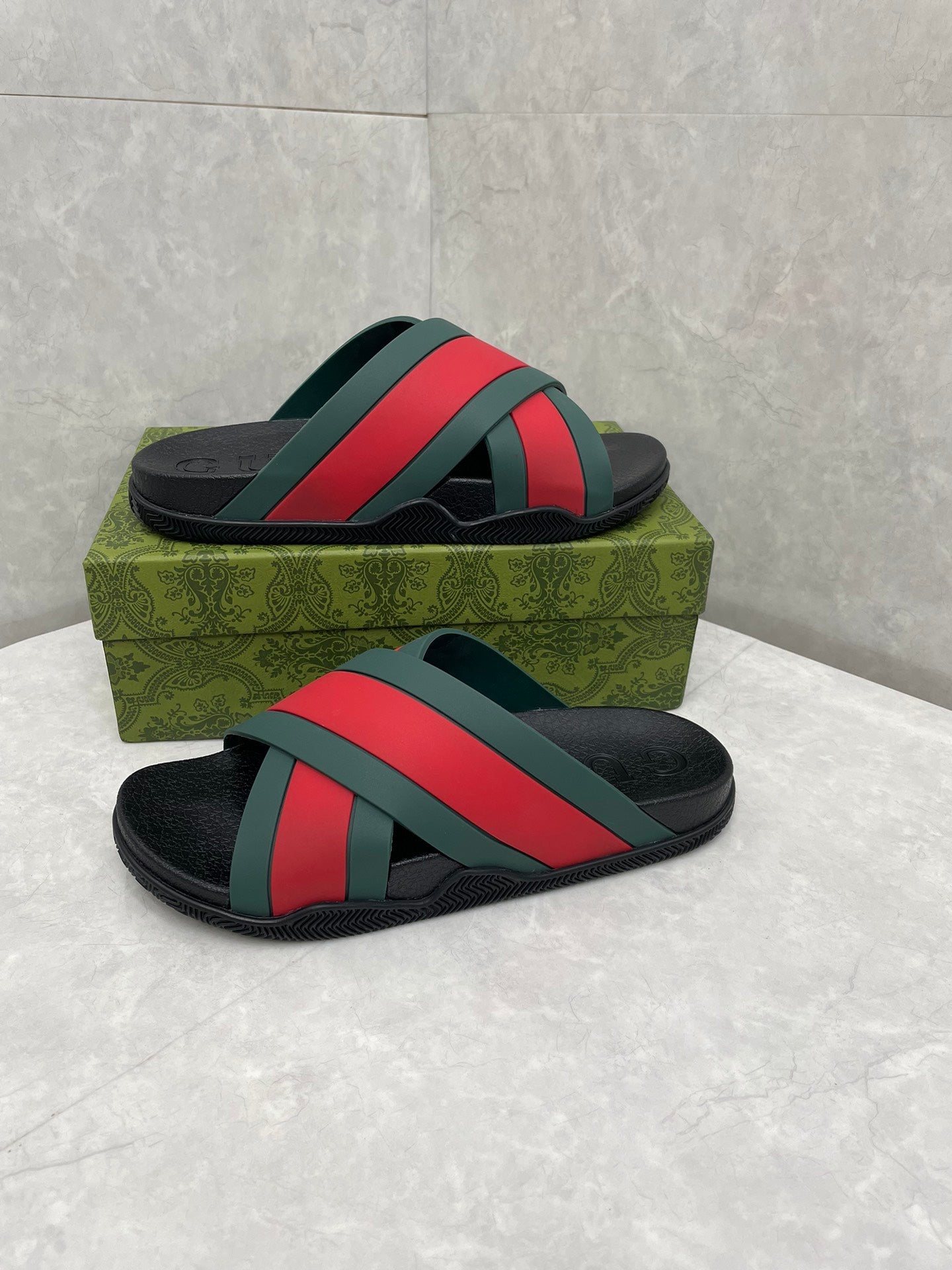 GG Striped Rubber Slides Black Red Green Rubber 788223