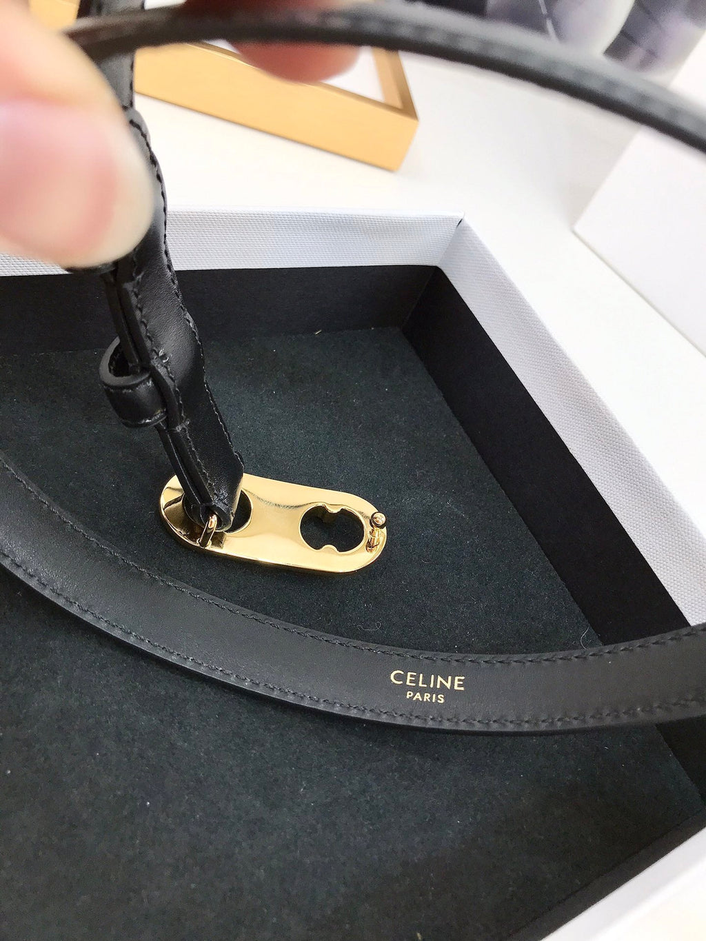 CL Gold 18mm Triomphe Enamel Black Cowhide 608384