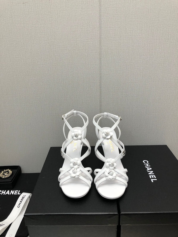 FLORAL HIGH HEEL SANDAL IN WHITE LAMBSKIN