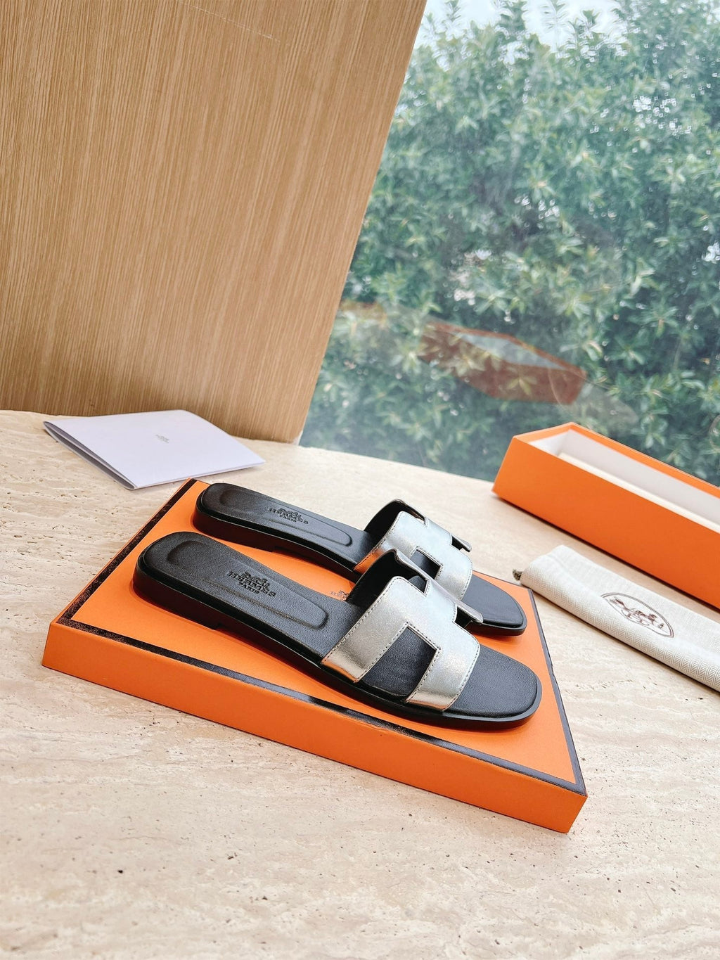 HM 25 Oran Sandal Black Silver Metalic Calfskin
