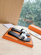 HM 25 Oran Sandal Black Silver Metalic Calfskin