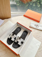 HM 25 Oran Sandal Black Silver Metalic Calfskin