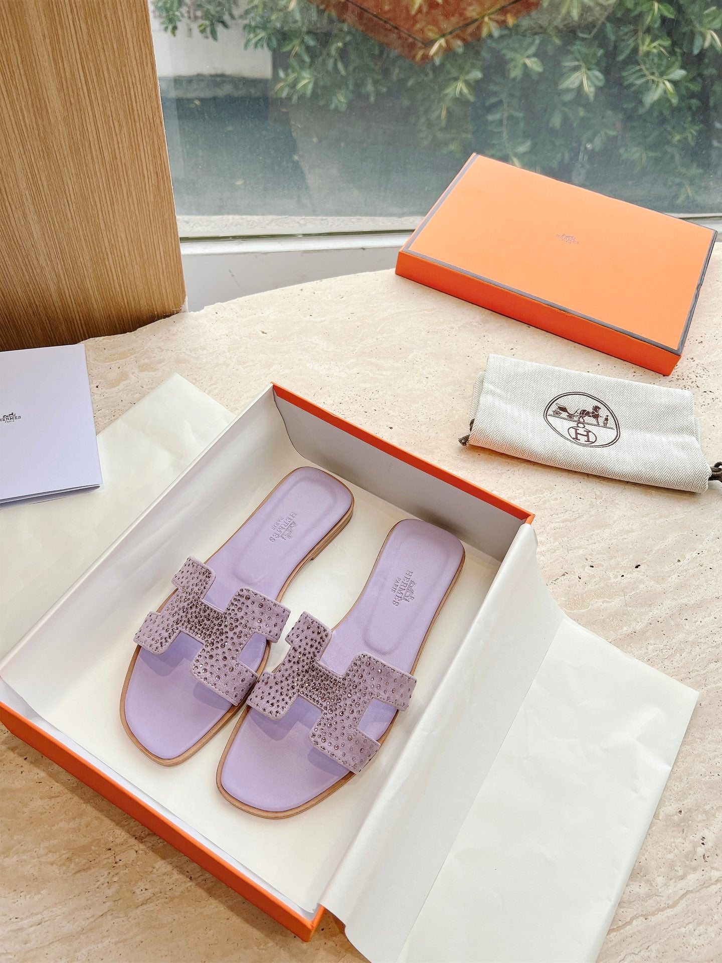 HM 25 Oran Sandal Violet Calfskin Crystal Embellished