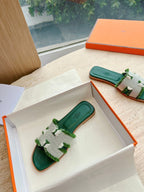 HM 25 Oran Sandal Green Calfskin White Denim