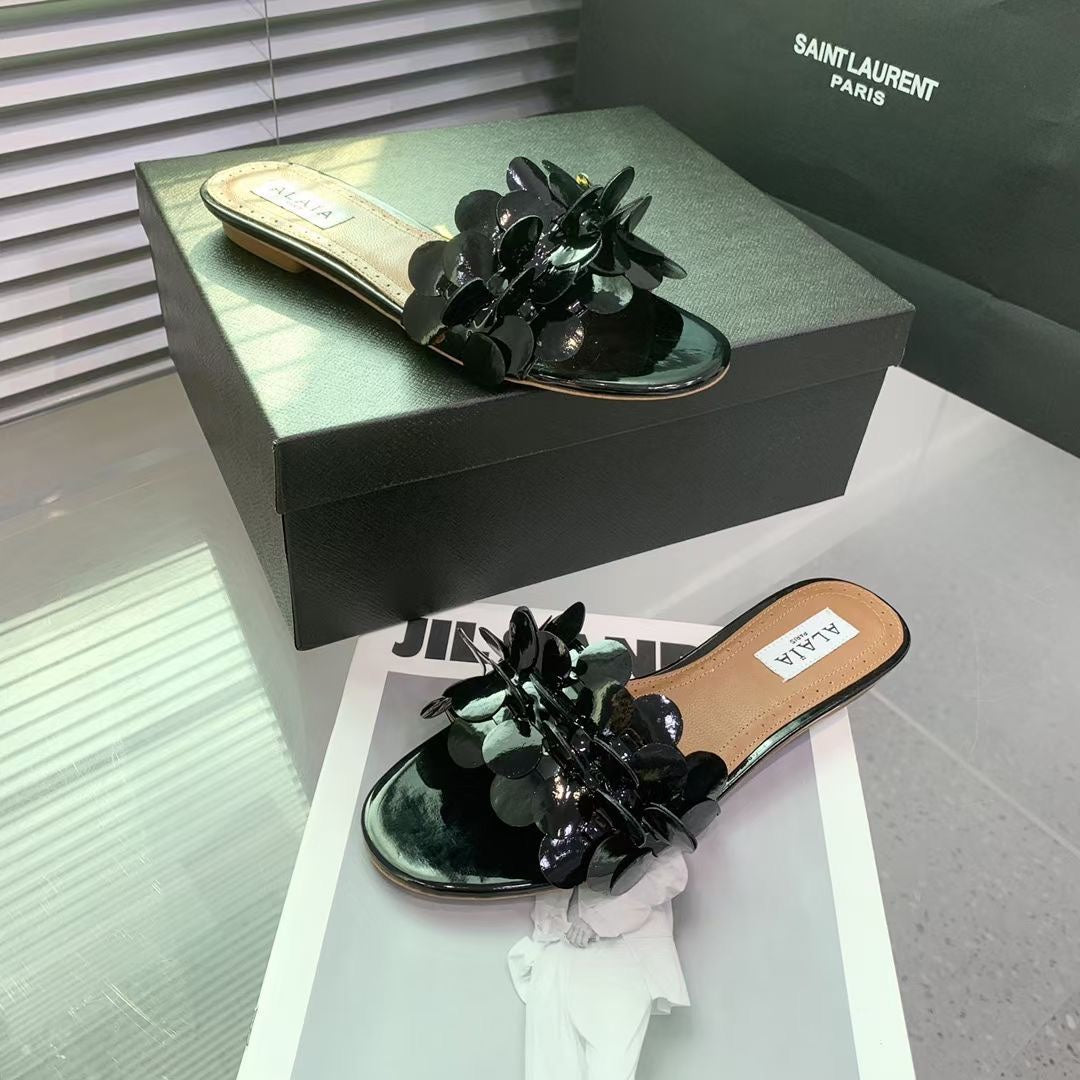 Alaia 25 Flower Slippers Glossy Black Sheepskin 293160