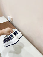 WALKN CD WHITE DEEP BLUE OBLIQUE EMBROIDERY CANVAS
