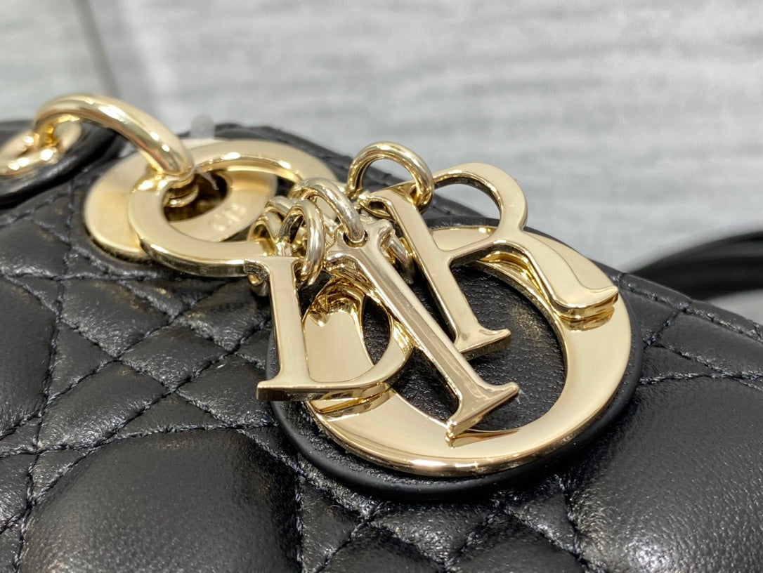 micro lady 12 black lambskin ghw