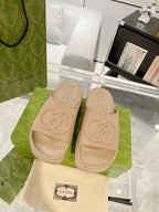 GC 25 Interlocking G 50mm Slide Sandal Beige Cowhide 292384