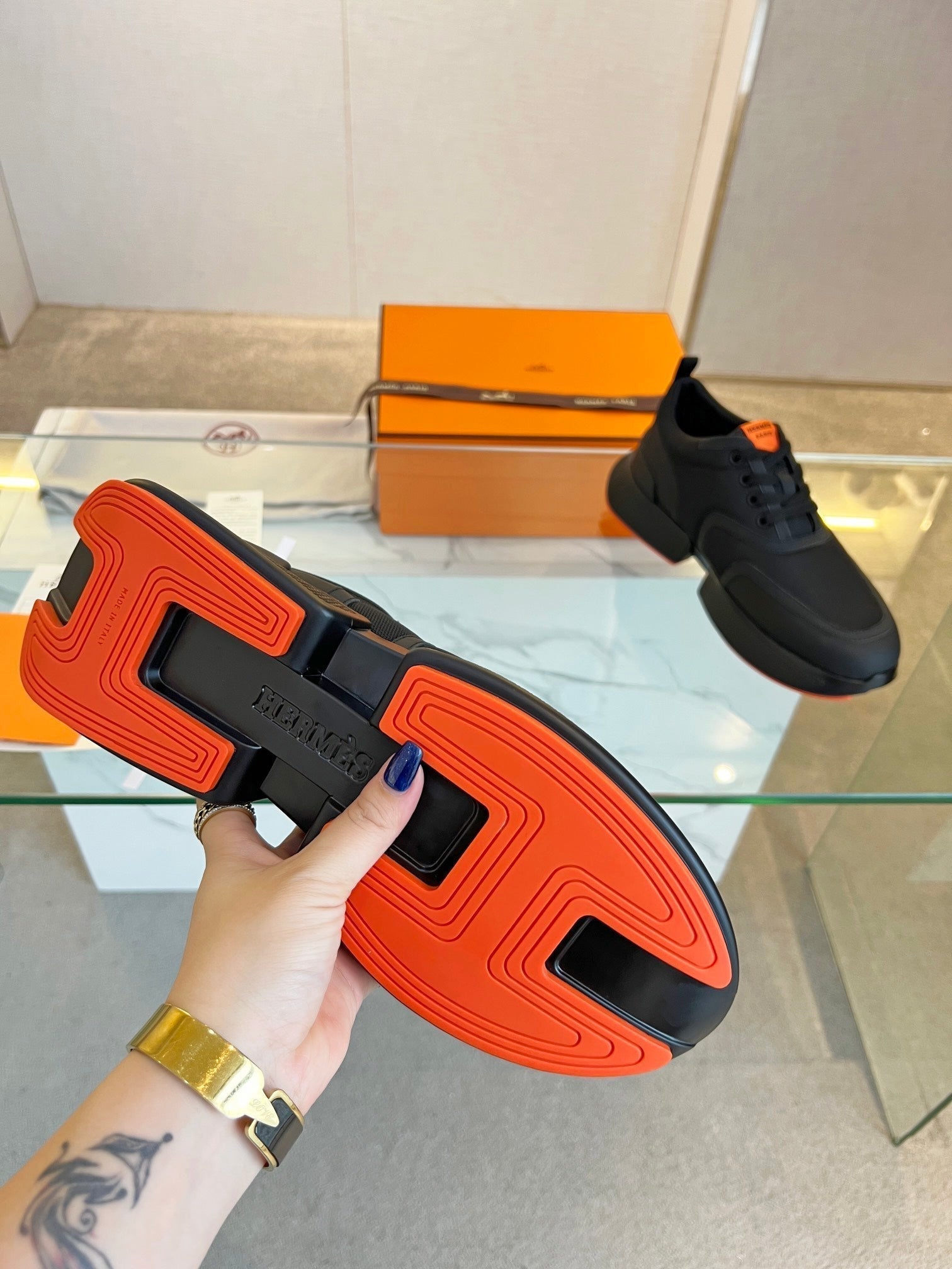 GIGA SNEAKER BLACK CALFSKIN