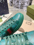 GG ACE GG SUPREME TRAINER OCEAN CALFSKIN