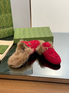 HORSEBIT MULE IN CRIMSON RED SUEDE AND LAMB WOOL LINING