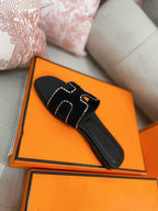 0ran Sandal Calfskin Rhinestone Black