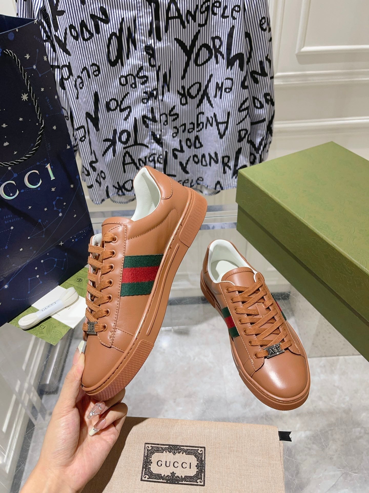 GG ACE GG SUPREME TRAINER TAWNY CALFSKIN