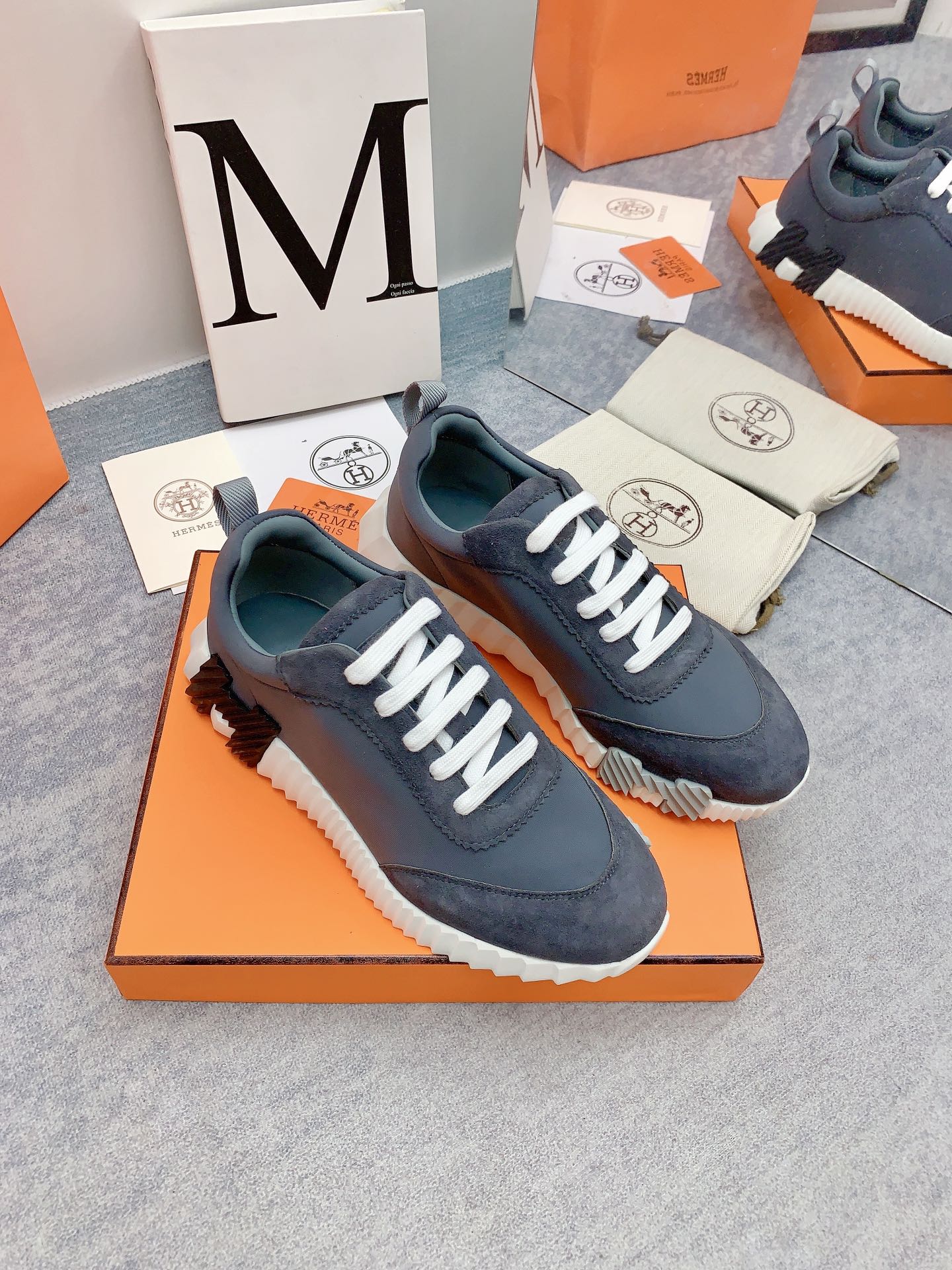 HM Bouncing Sneaker In Grey Lambskin 106433