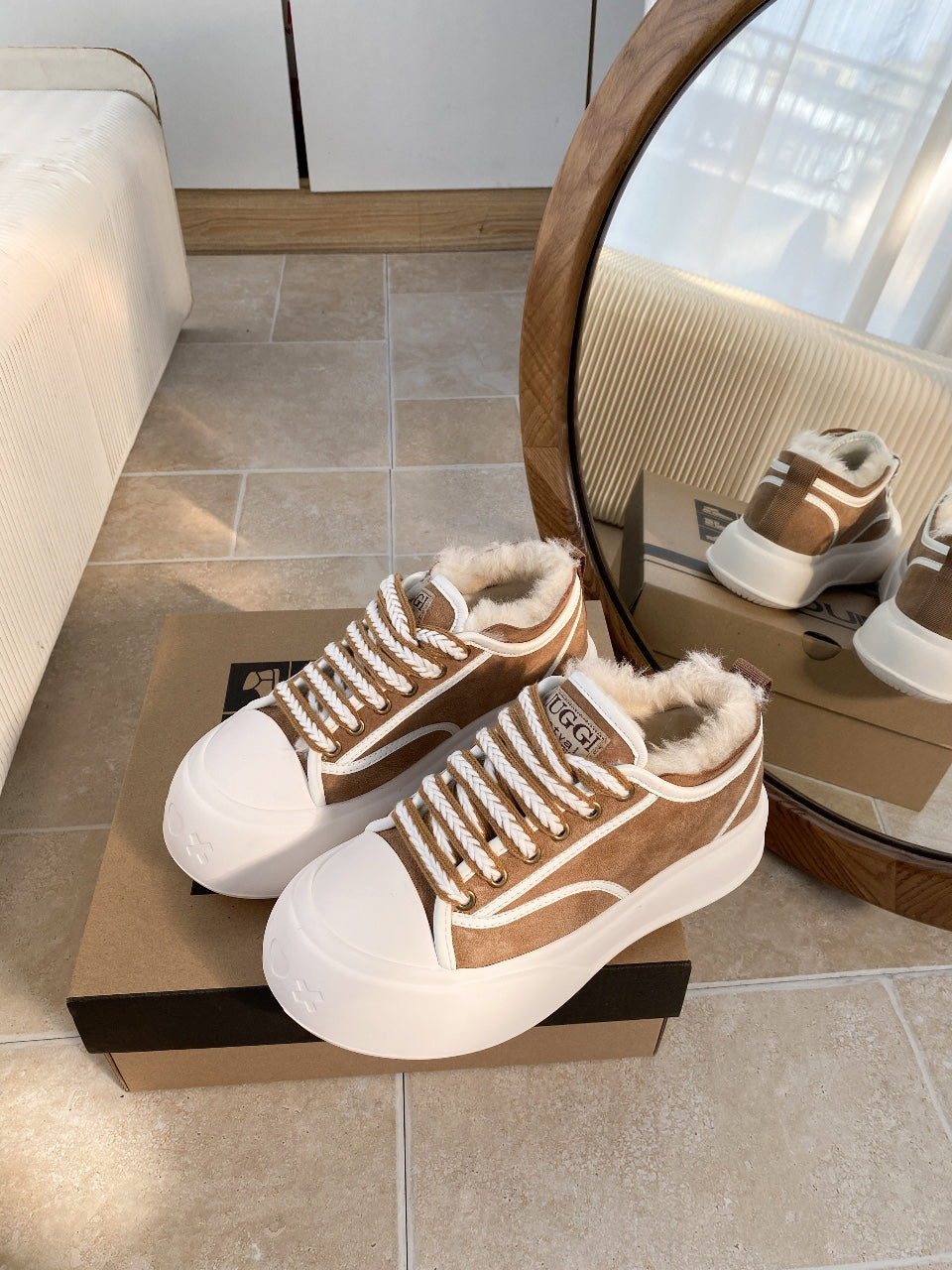 UGG Casual Sports Sneakers Brown White Suede Wool Rubber 512824