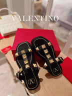 ROCKSTUD PLATFORM SANDALS MULE IN BLACK CALFSKIN