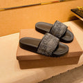 GG Men's Slide Black Calfskin 709745