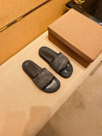 GG Men's Slide Black Calfskin 709745