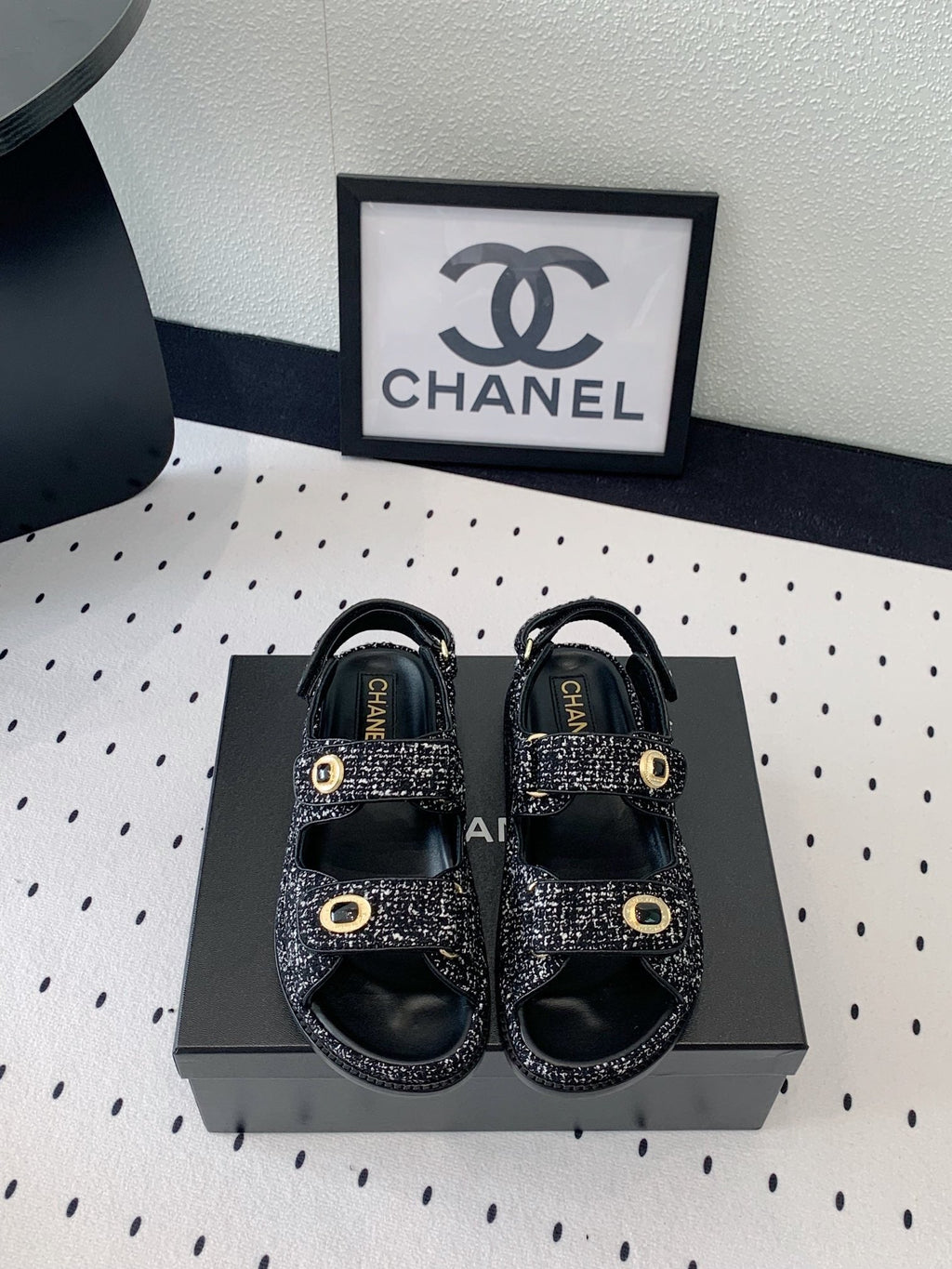 dad sandal black white tweed