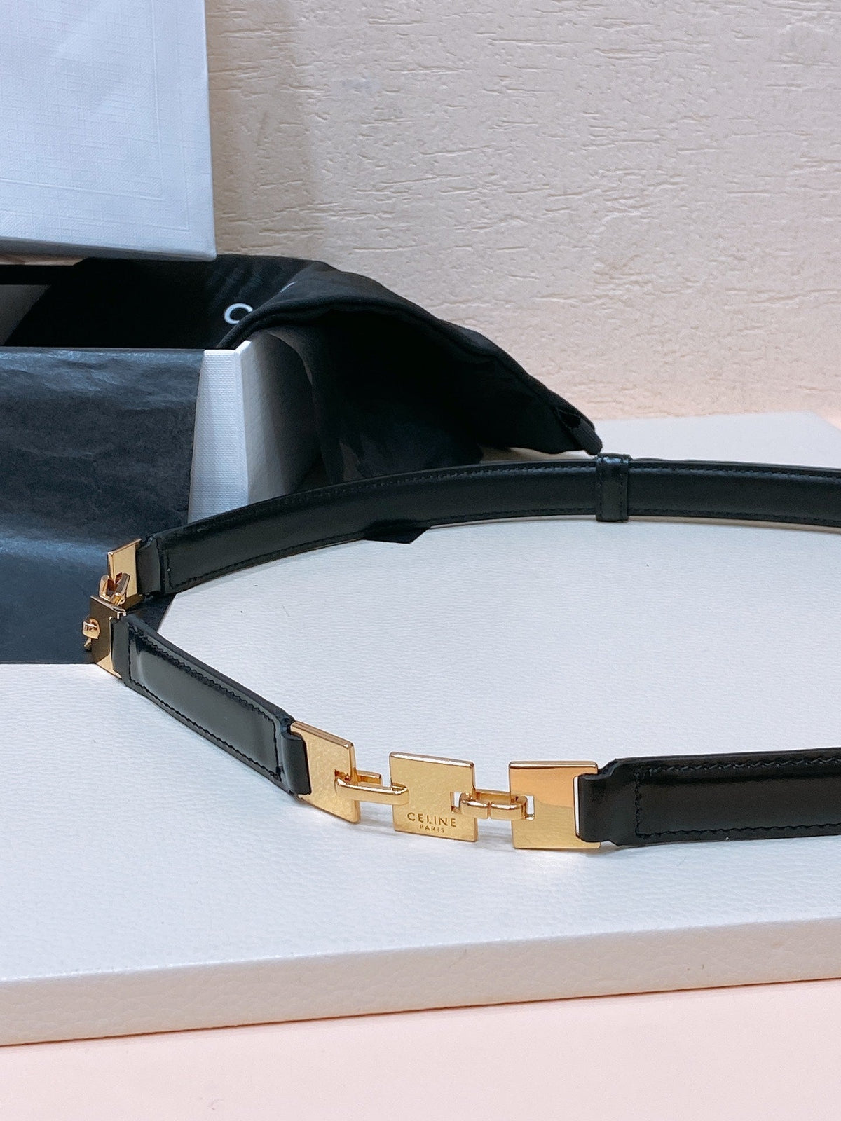 CL SMALL 18 MM GOURMETTE TRIOMPHE ADJUSTABLE BELT IN BLACK LEATHER GOLD HARDWARE