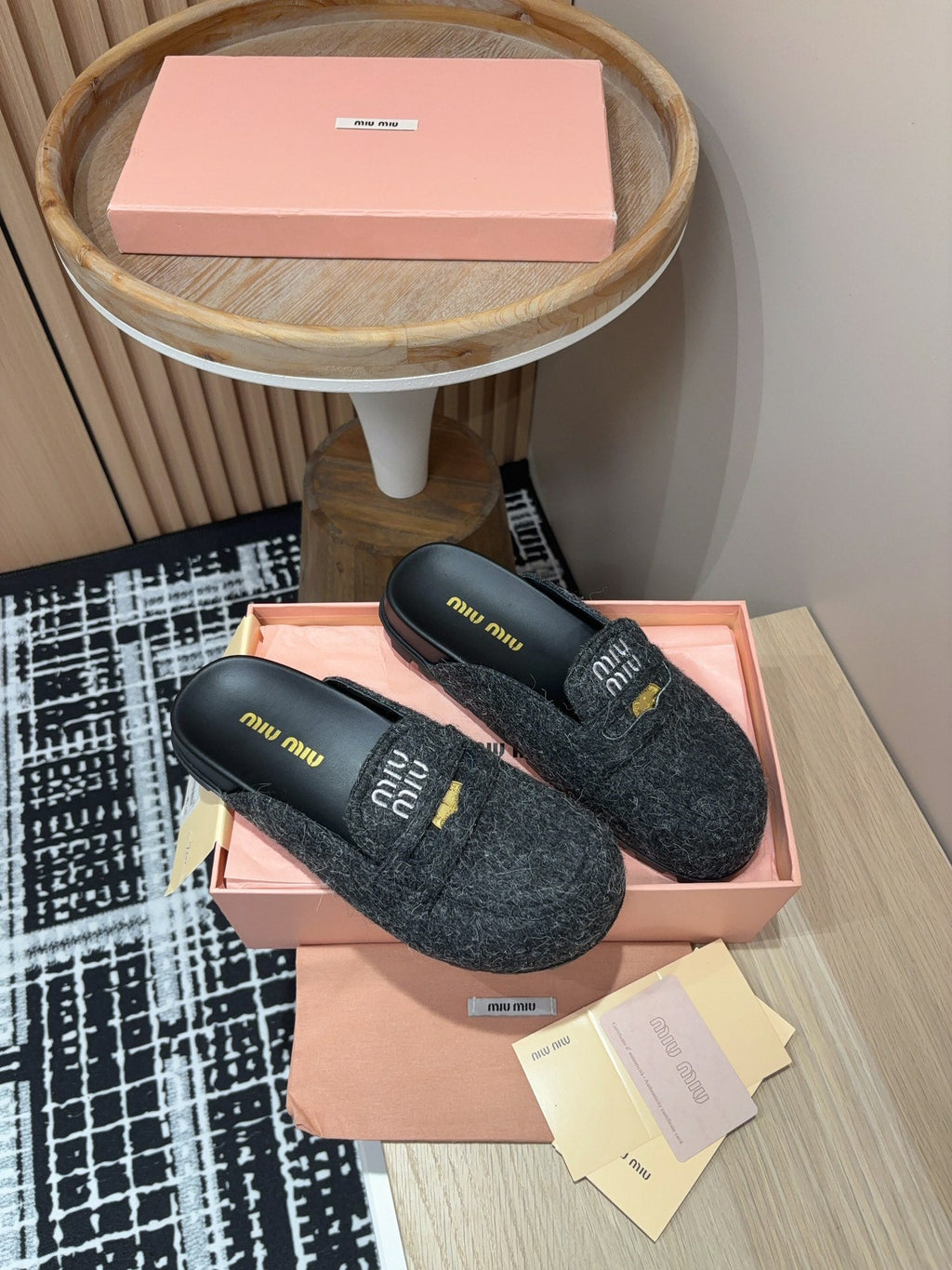 Miu slippers Black   Wool