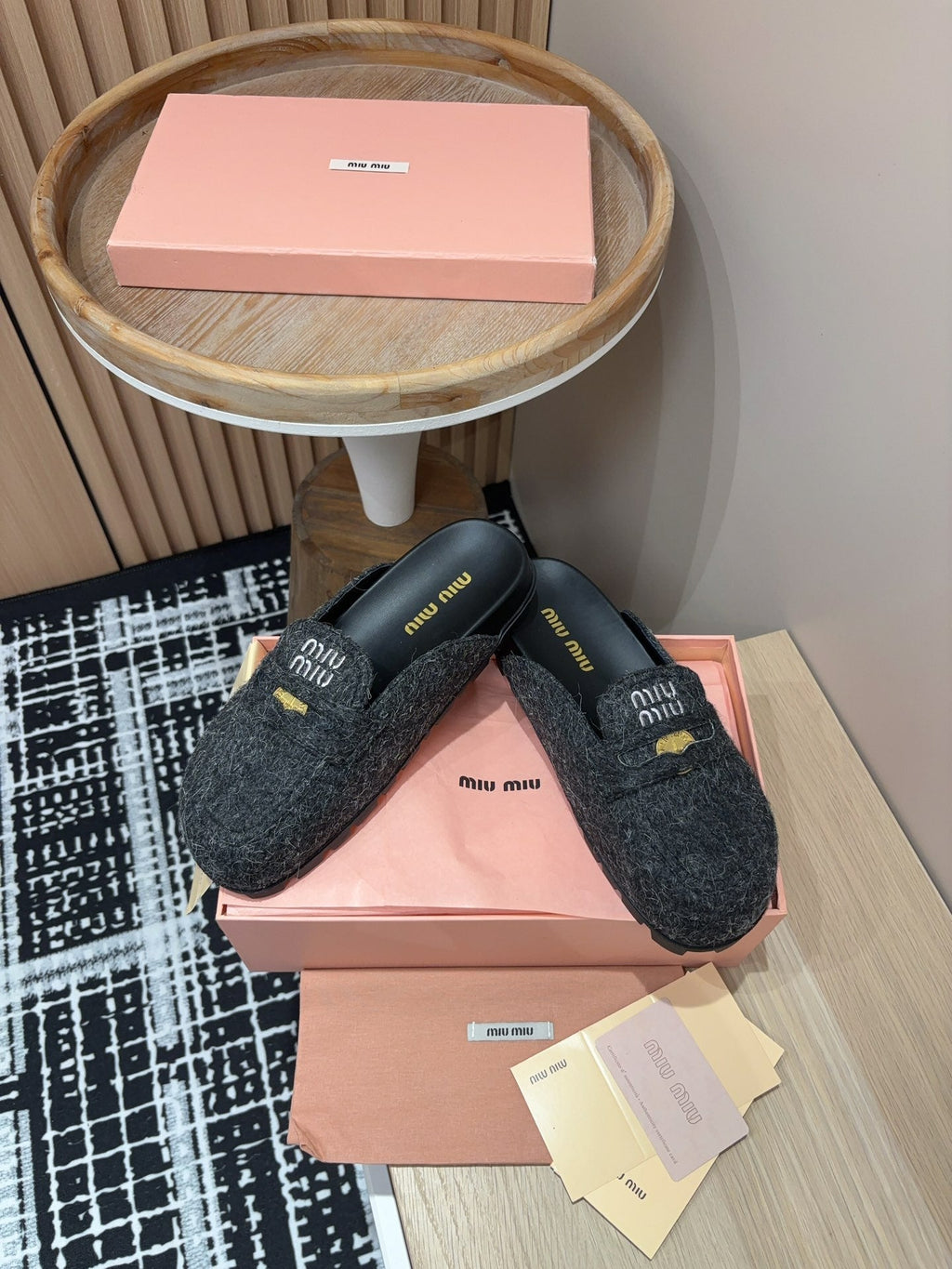Miu slippers Black   Wool