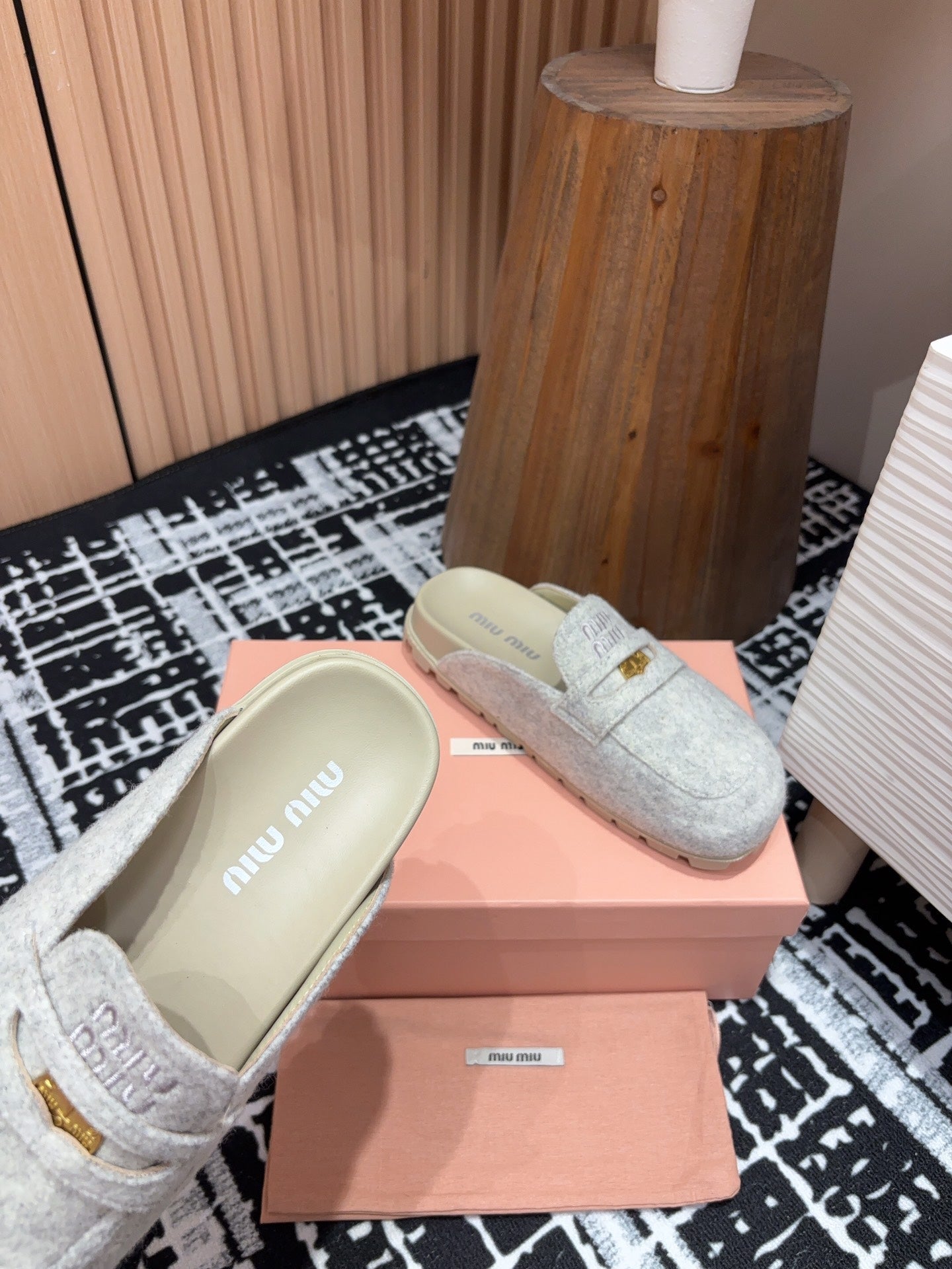 Miu slippers Grey   Wool