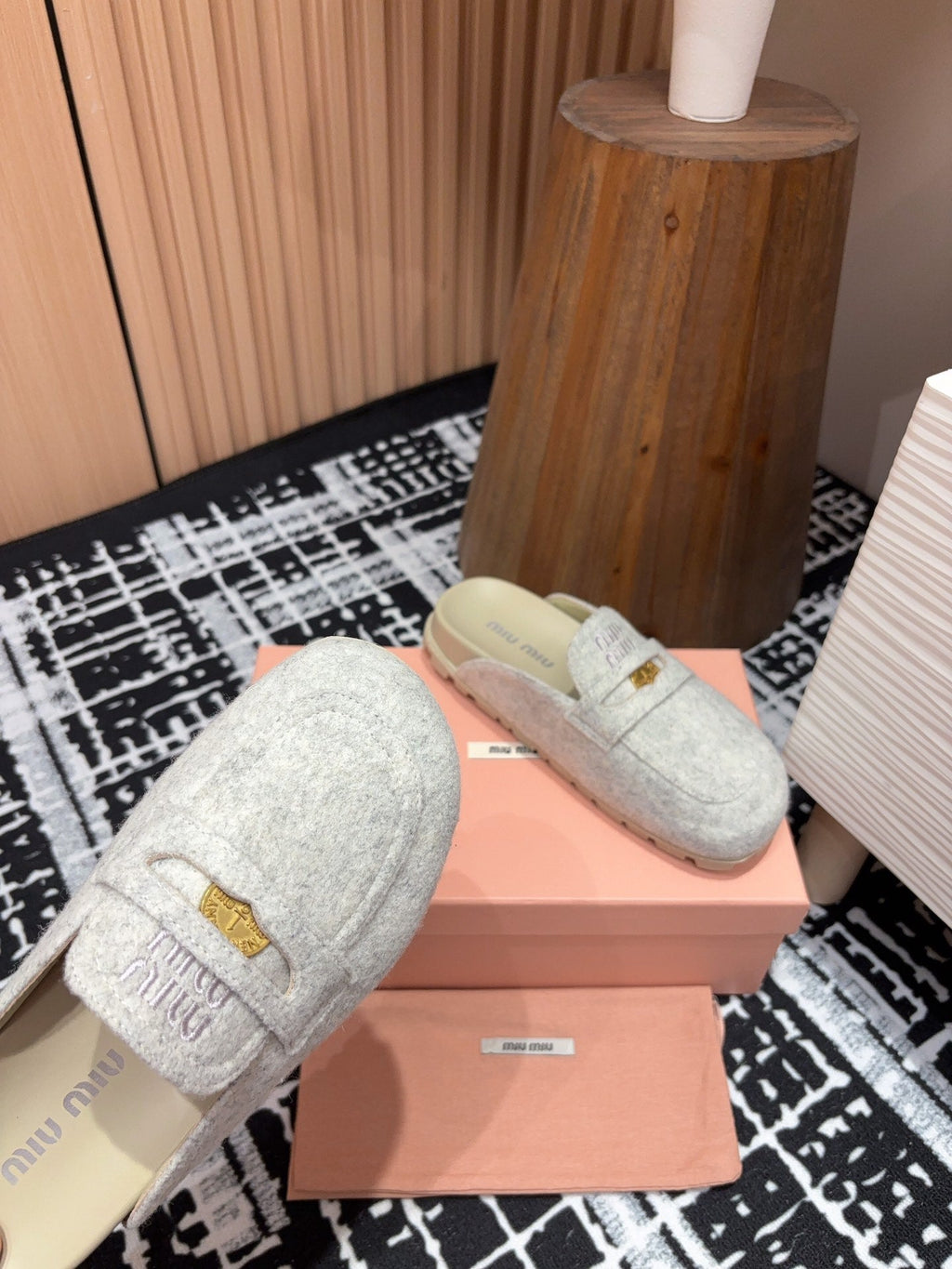 Miu slippers Grey   Wool